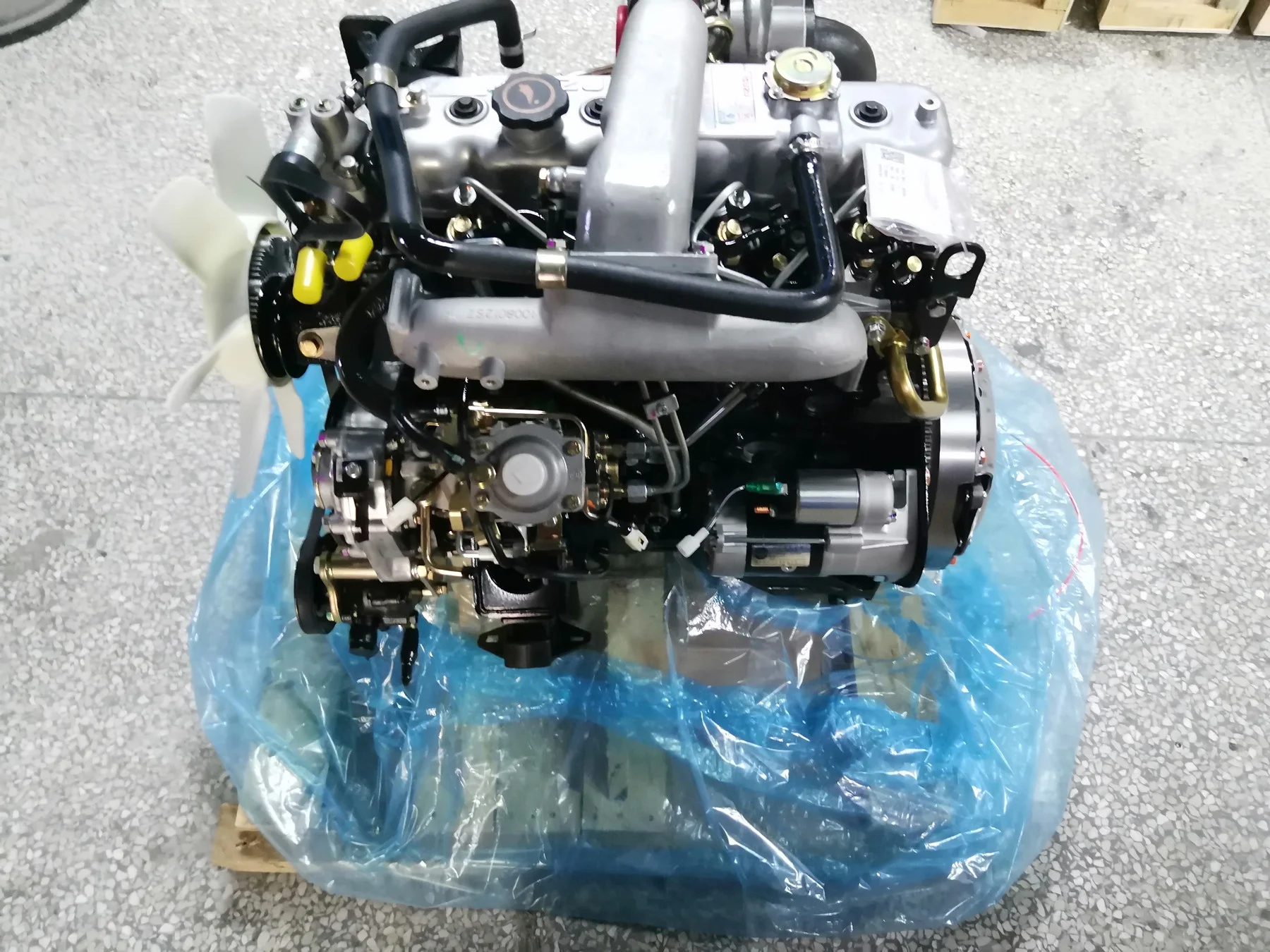 Конкурентоспособная цена 68kw 3600 об/мин 4JB1T JE493ZQ4A JX493ZQ4A 4-цилиндровый 4-тактный с водяным охлаждением дизельный машины для