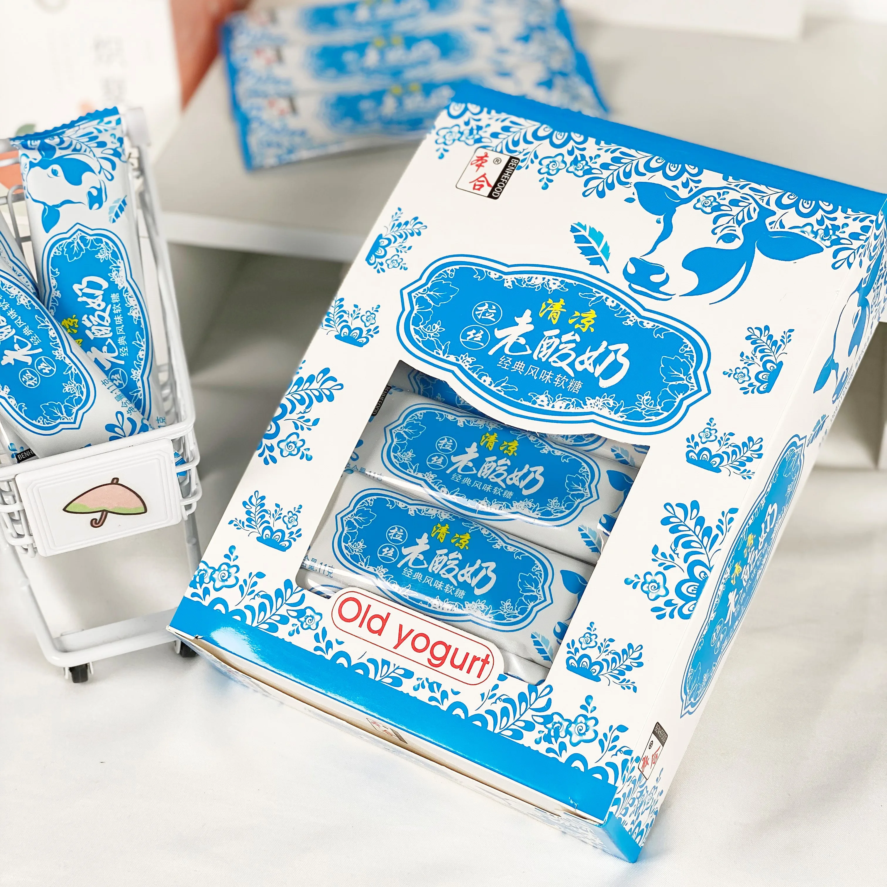 sour and sweet chewy yummy toffee soft candy matcha mint flavors sour candy milk soft candy