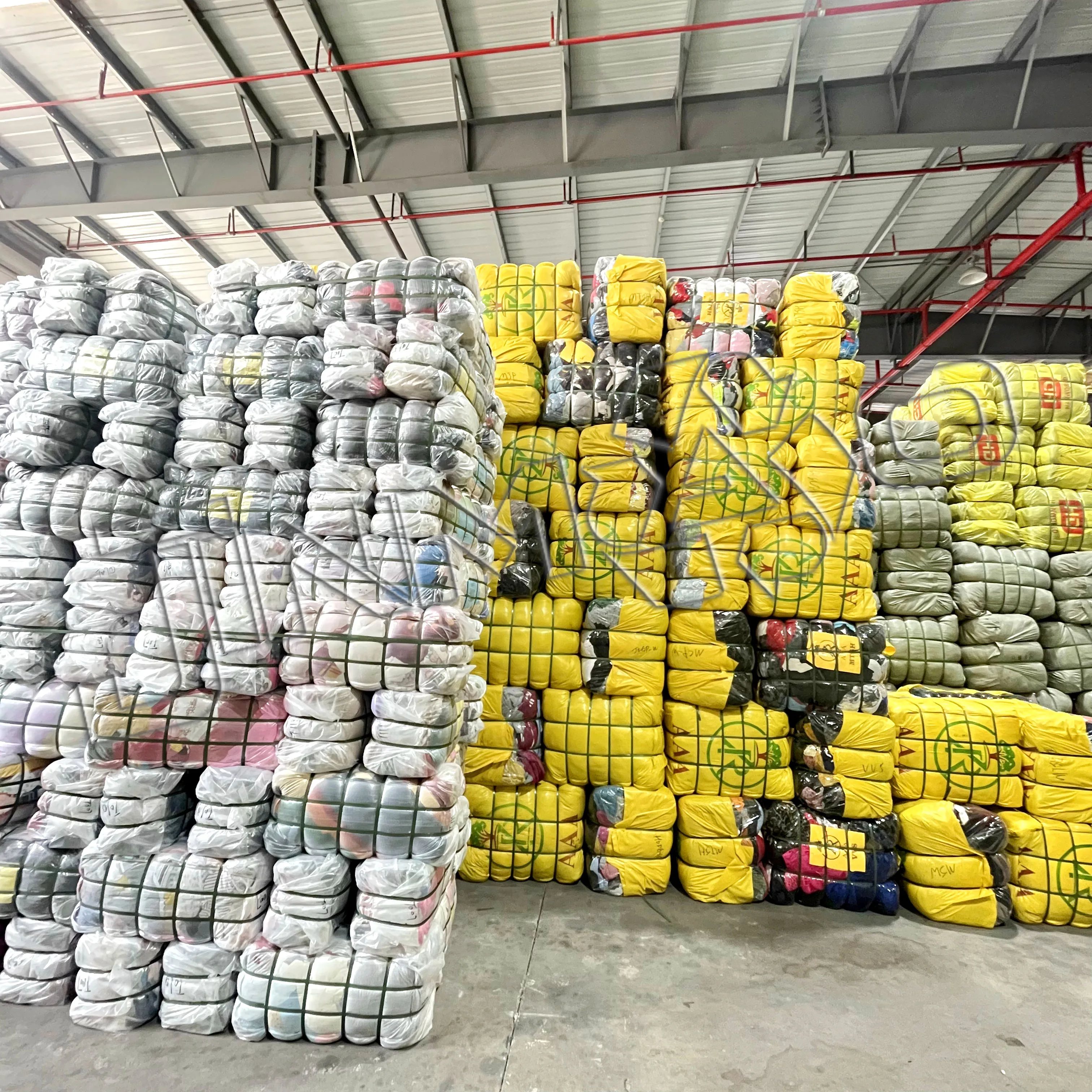 Прямой поставщик Высококачественная Толстая теплая куртка и брюки детская одежда смешанные тюки контейнер из Индии Африки