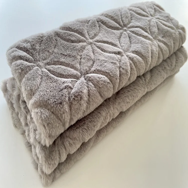 Soft Plush 100% Polyester Geometric Pattern Printing Pile Blanket Embossed Fabric For Bedding