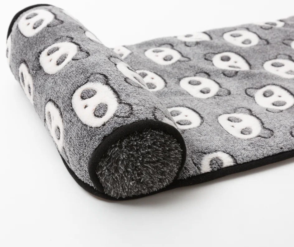 
2021 wholesale washable portable Pet mat with pillow Panda Style Fun House cats and dogs small animals rolling up faux fur bed 