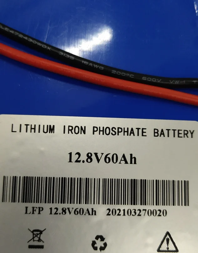 Built in driver smart dusk to dawn solar lamp with remote 40w solar street light all in one for road