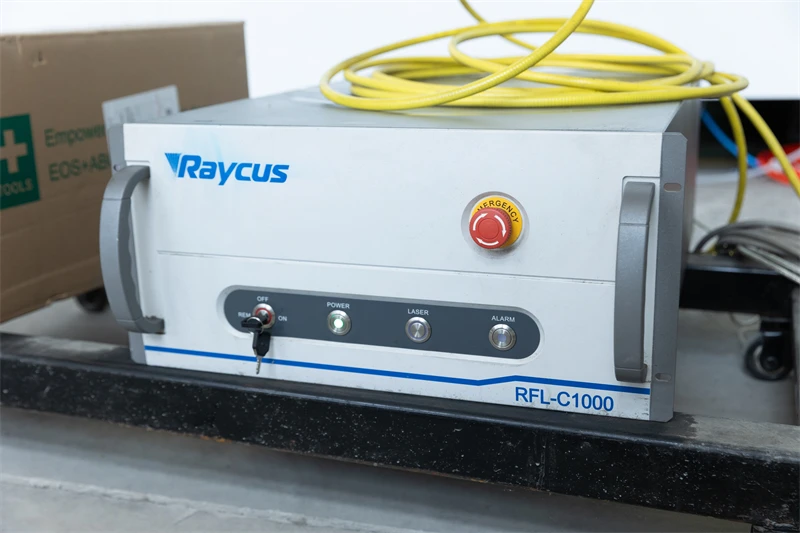 RAYMAX Hot sale 3015 metal fiber laser cutting machine lazer steel cut industrial machinery equipment