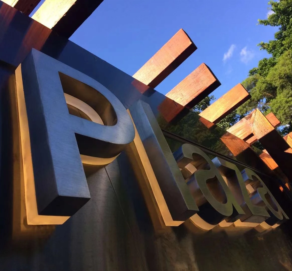 Custom Made Outdoor High Brightness Led Luminous Signs Custom Metal Stainless 3d Acrylic Led Outdoor Sign Board