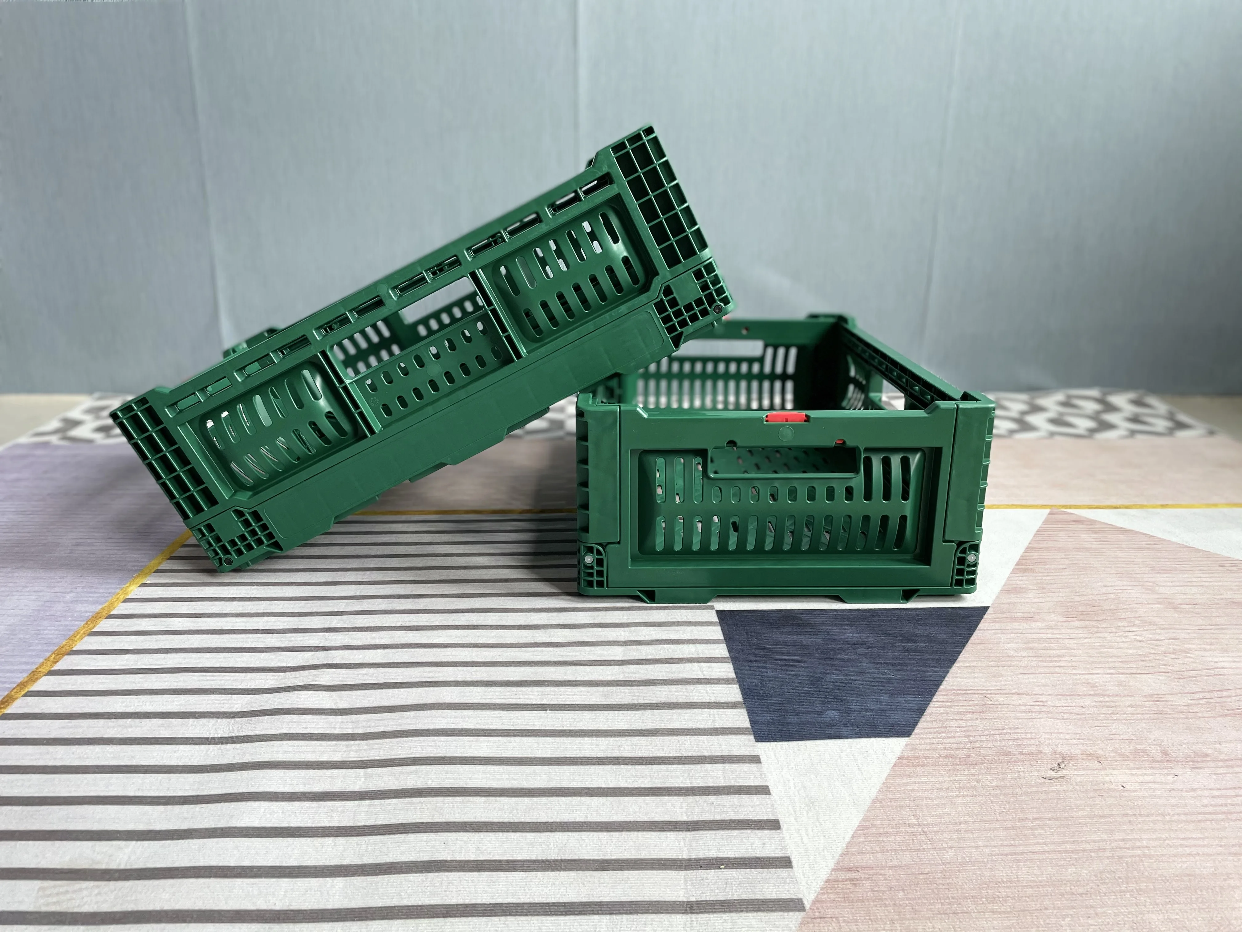 reusable 500x330x170 mm collapsible feature perforated type plastic storage crate for fruits and vegetable