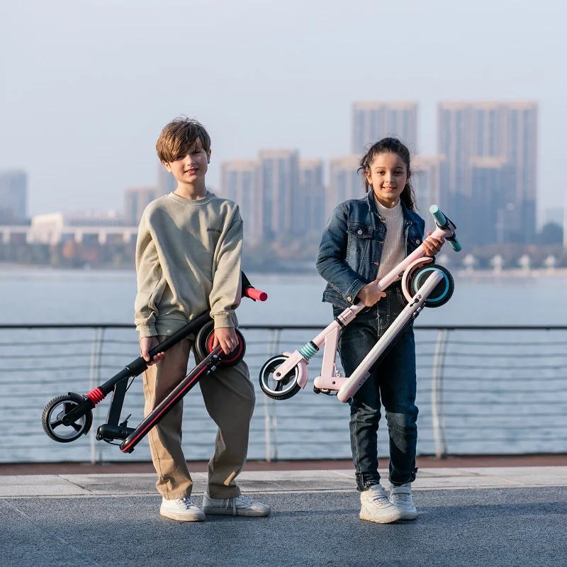 Fashionable Battery Electric Kick Scooter for Teenagers Folding Electric Scooter 24V Children Scooter S3 2.5ah