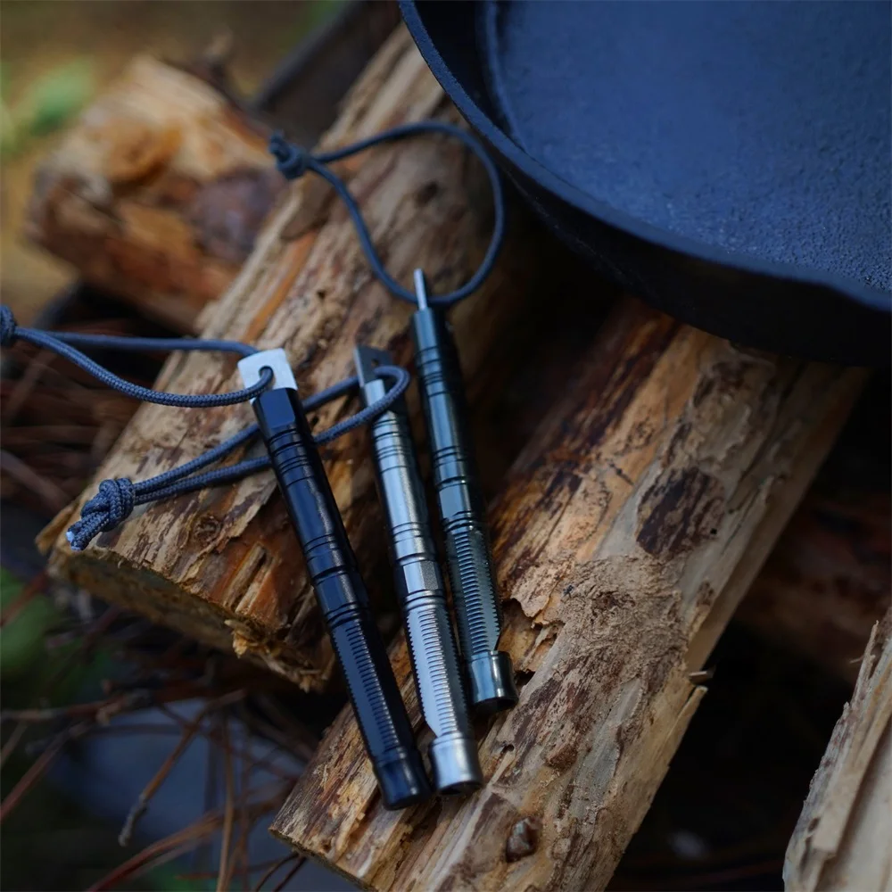 Outdoor Activity Magnesium 2-in-1 Survival Fire Starter With Emergency Whistle