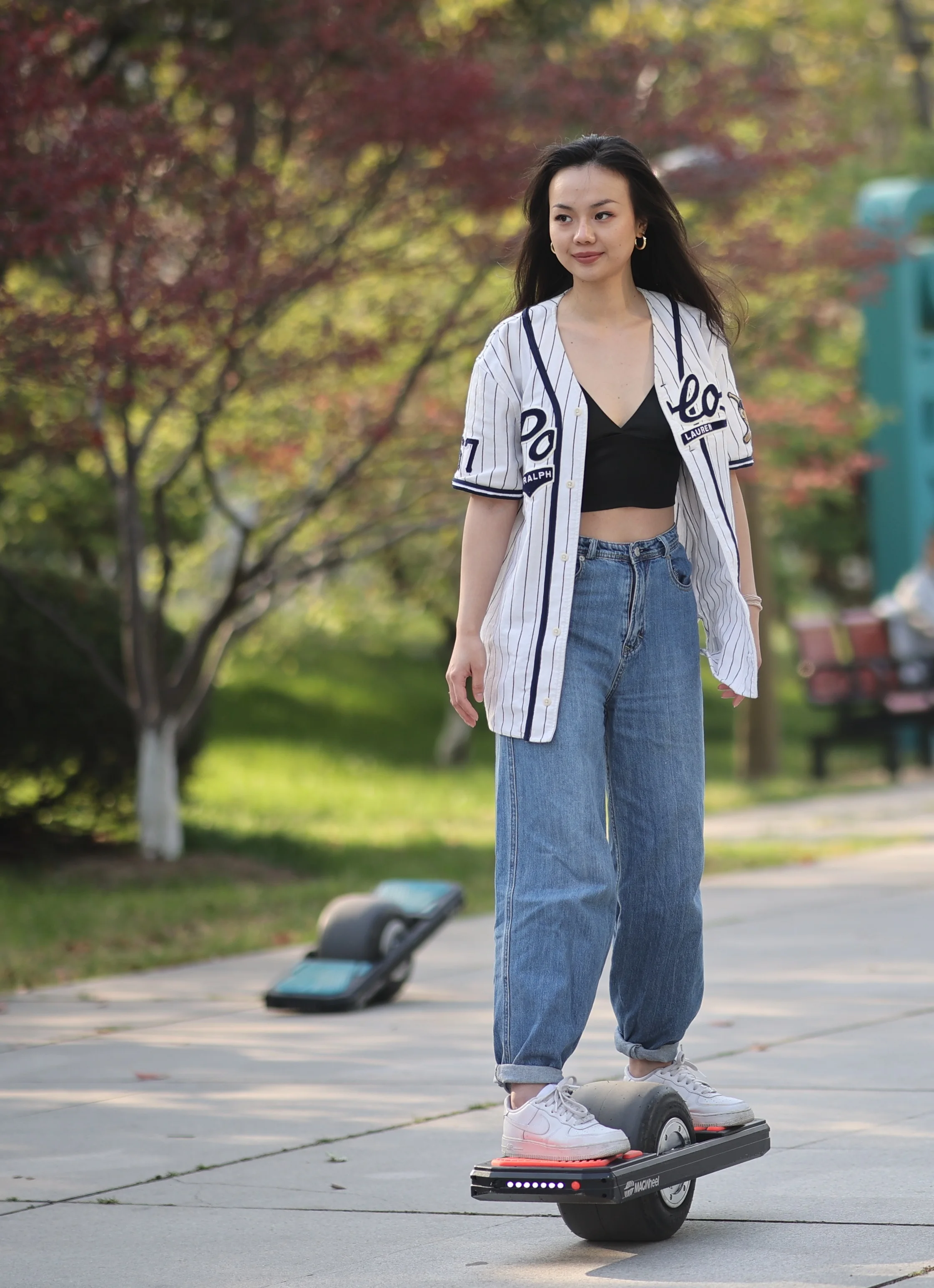 one wheel electric skateboard covering the shipping cost is 20 kg in stone can be used in coffee shop