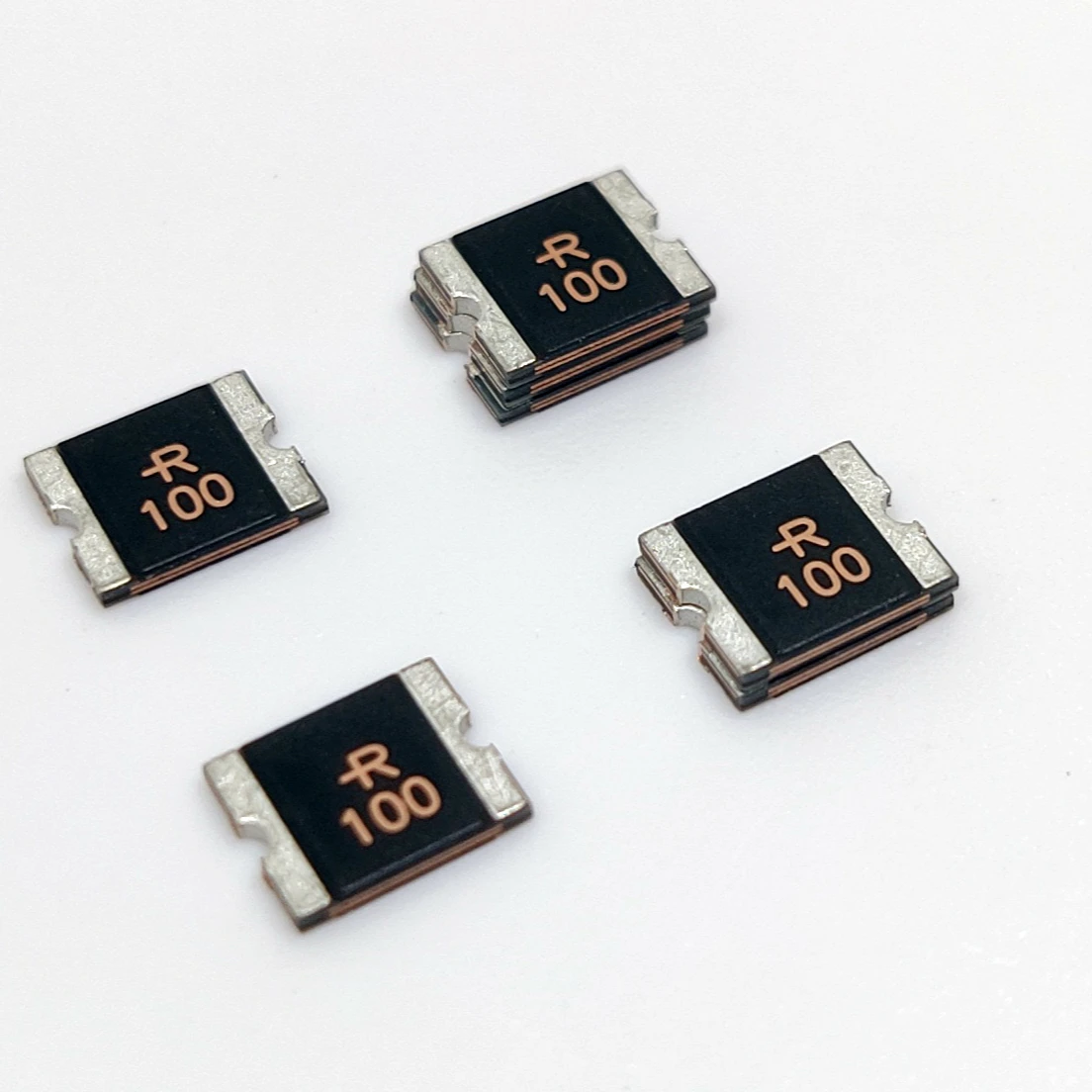 Chinese manufacturer sells high quality SMD2018R100SF 15V, 1A automotive plug-in ANS Midi fuse