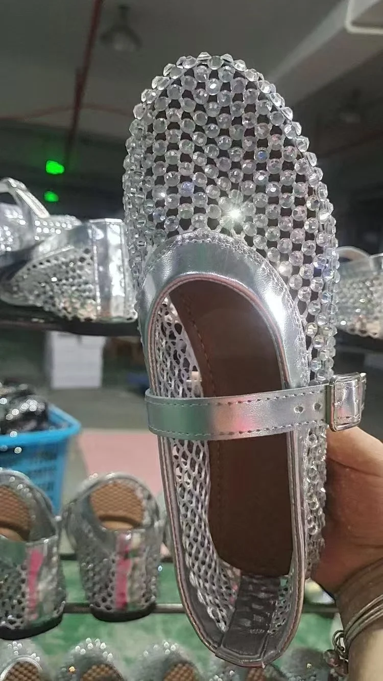 2024 Designer Luxury Ballerina Flat Shoes for Women Stylish Toe High Heel Breathable Lightweight Summer Spring Stylish Studs