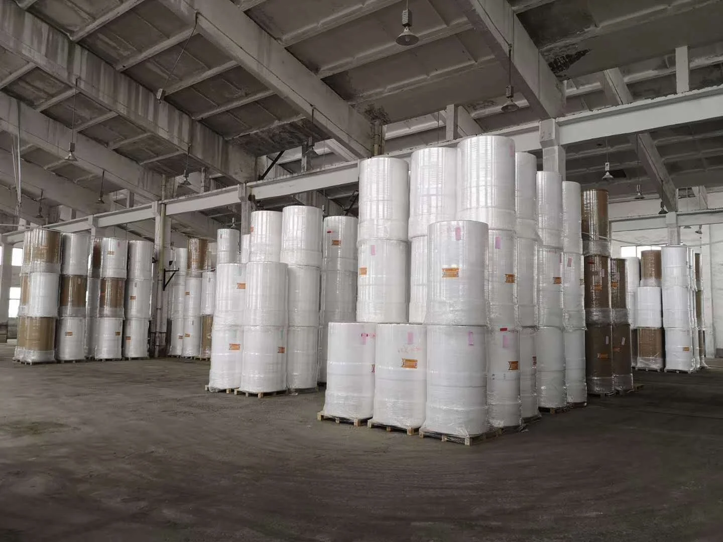 Dye Sublimation paper roll/Fabric thermal transfer sublimation professional supplier of fast drying printing paper