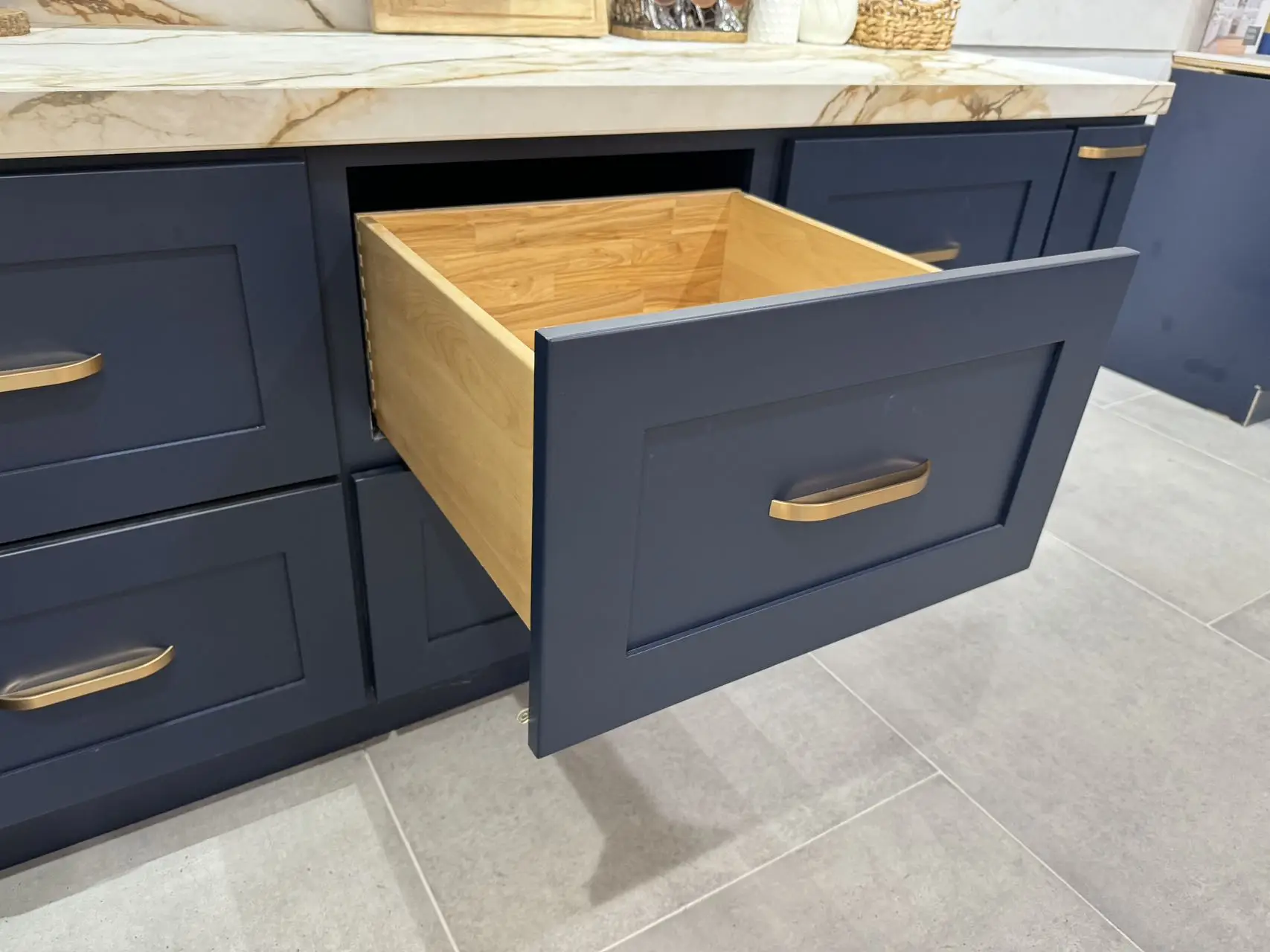 Vietnam Factory Kitchen Storage Wood Veneer Cupboards Solid Wood Navy Blue RTA Kitchen Cabinets Modern