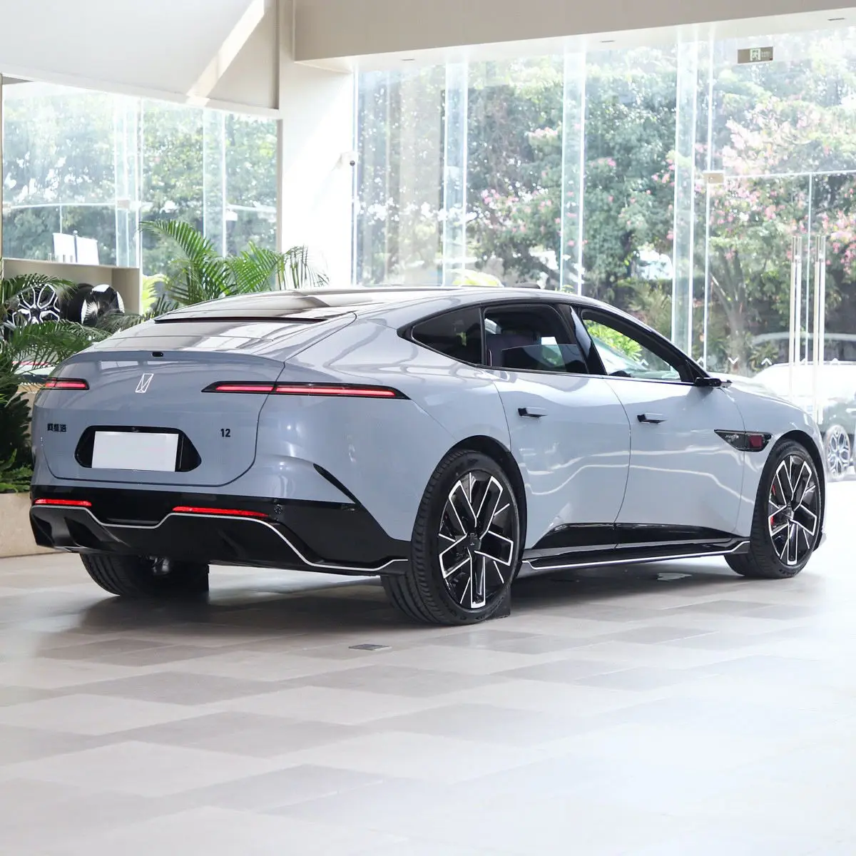 2023 Avatar 12 Used Large Sedan High Speed 4wd New Energy Vehicles Via 700km Long Range Pure Electric Ev Car