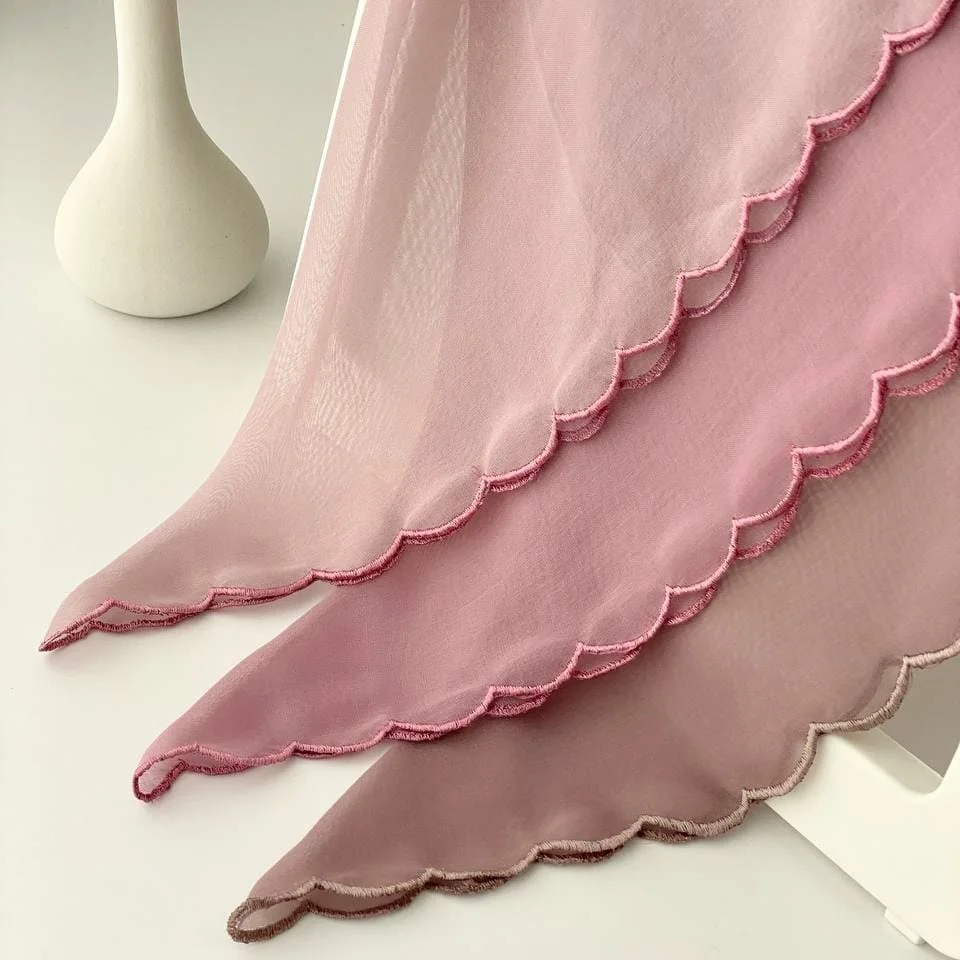 Customized scallop luxury hijab chiffon scarf plain chiffon scarves shawl hijab women square 90*90cm premium chiffon hijab 2022