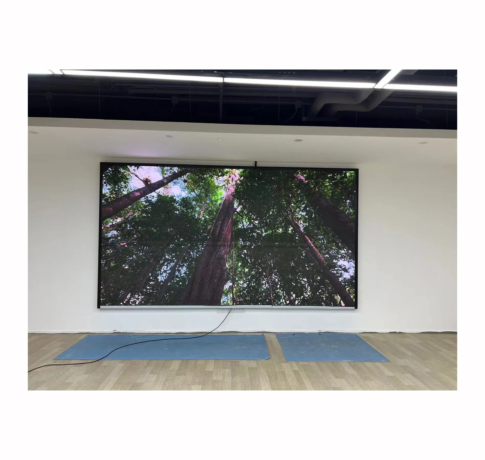 Good Quality  p1.86  high brightness HD led display suitable for art gallery works promotion