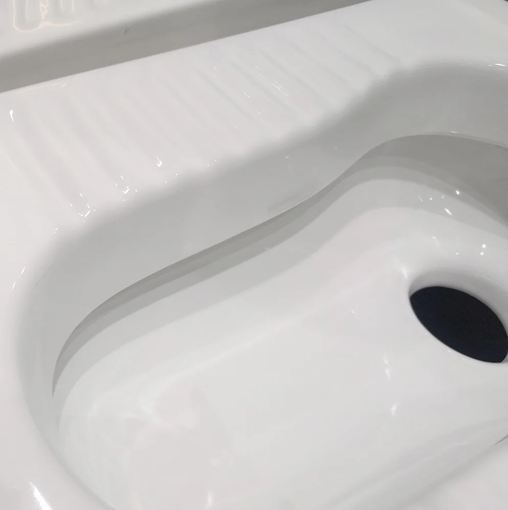 Gaungxi Factory Sanitary wares Ceramic public toilet squatting pan Water Closet