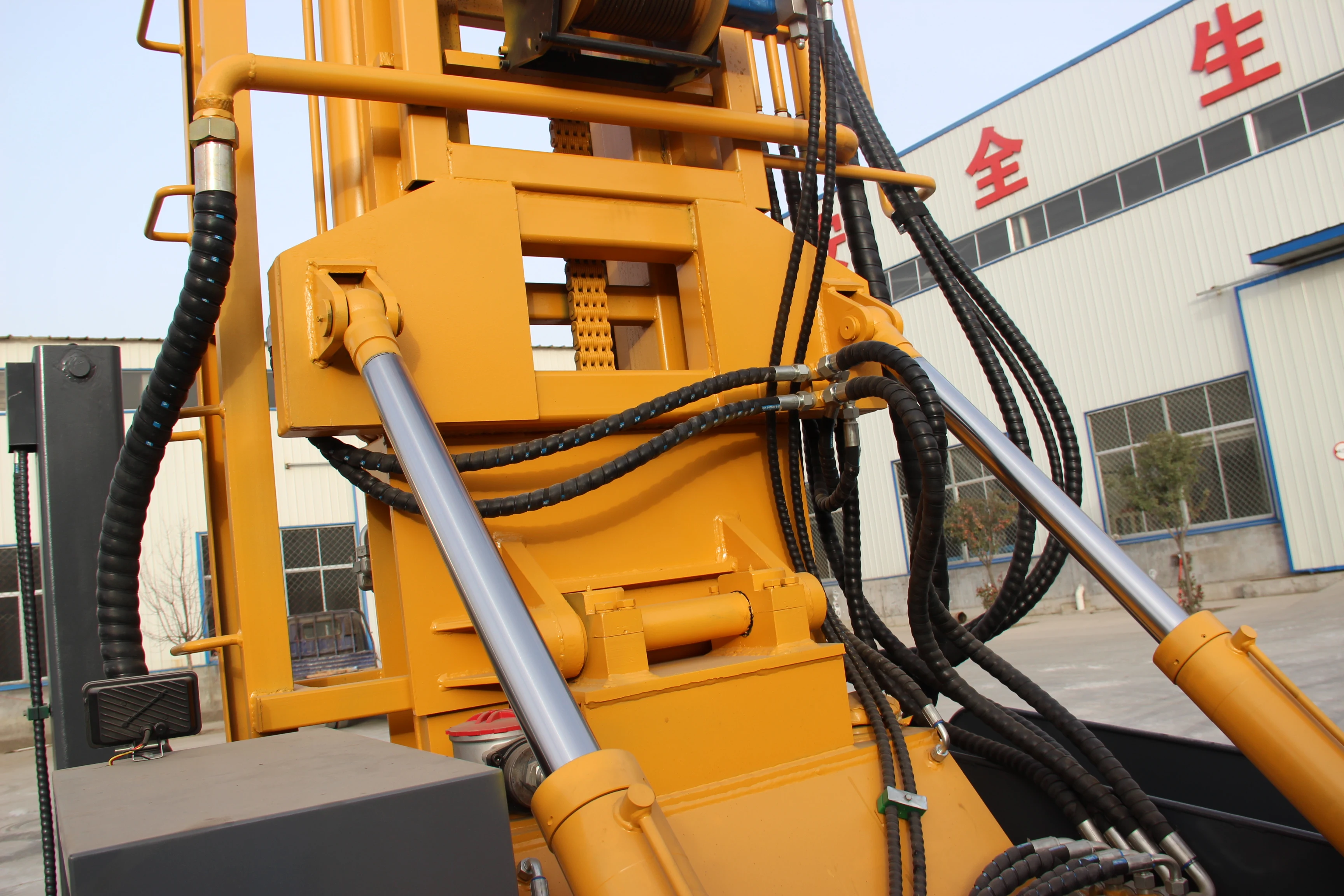 FY450 vehicular drill 6 * 4 truck head, convenient for moving in China