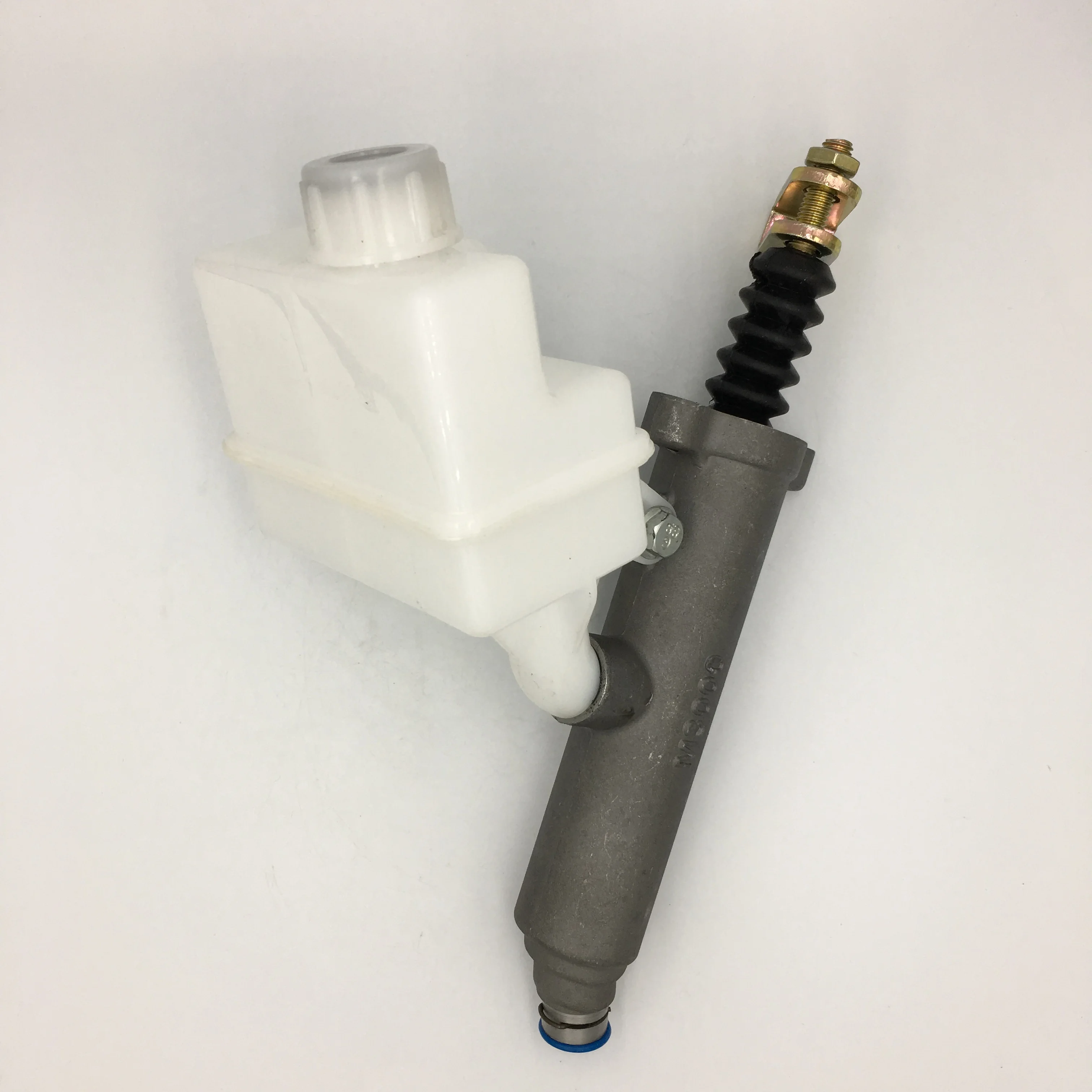 Hot selling high quality truck accessories clutch master pump suitable model DELONG M3000