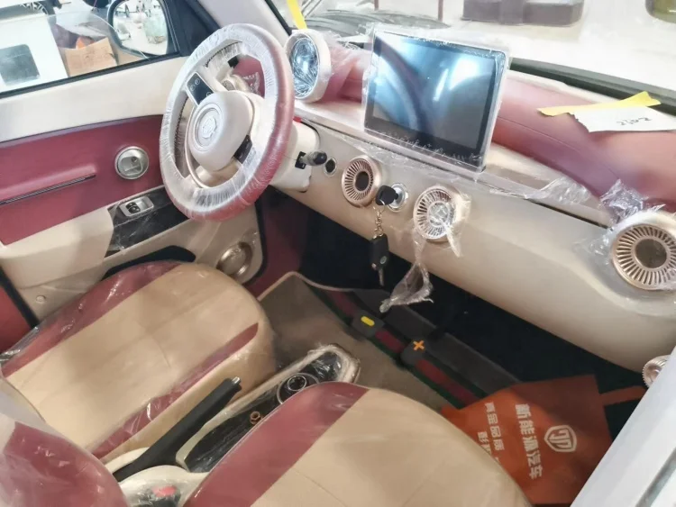 low speed electric car mini SUV 5 doors 5 seats 3000W Handsome