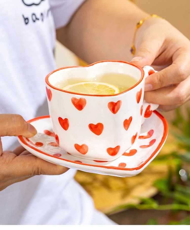 Creative Cute Girl Water Cup Fresh Hand Painted Pink Love Coffee Cups And Dish Underglaze Peach Heart Ceramic Mug And Dish Set