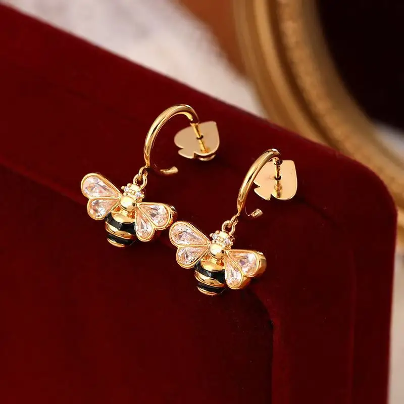 High Version Peach Heart Ear Blocker S925 Silver Little Bee New Earnail Commuter Super Flash Zircon Earrings Premium