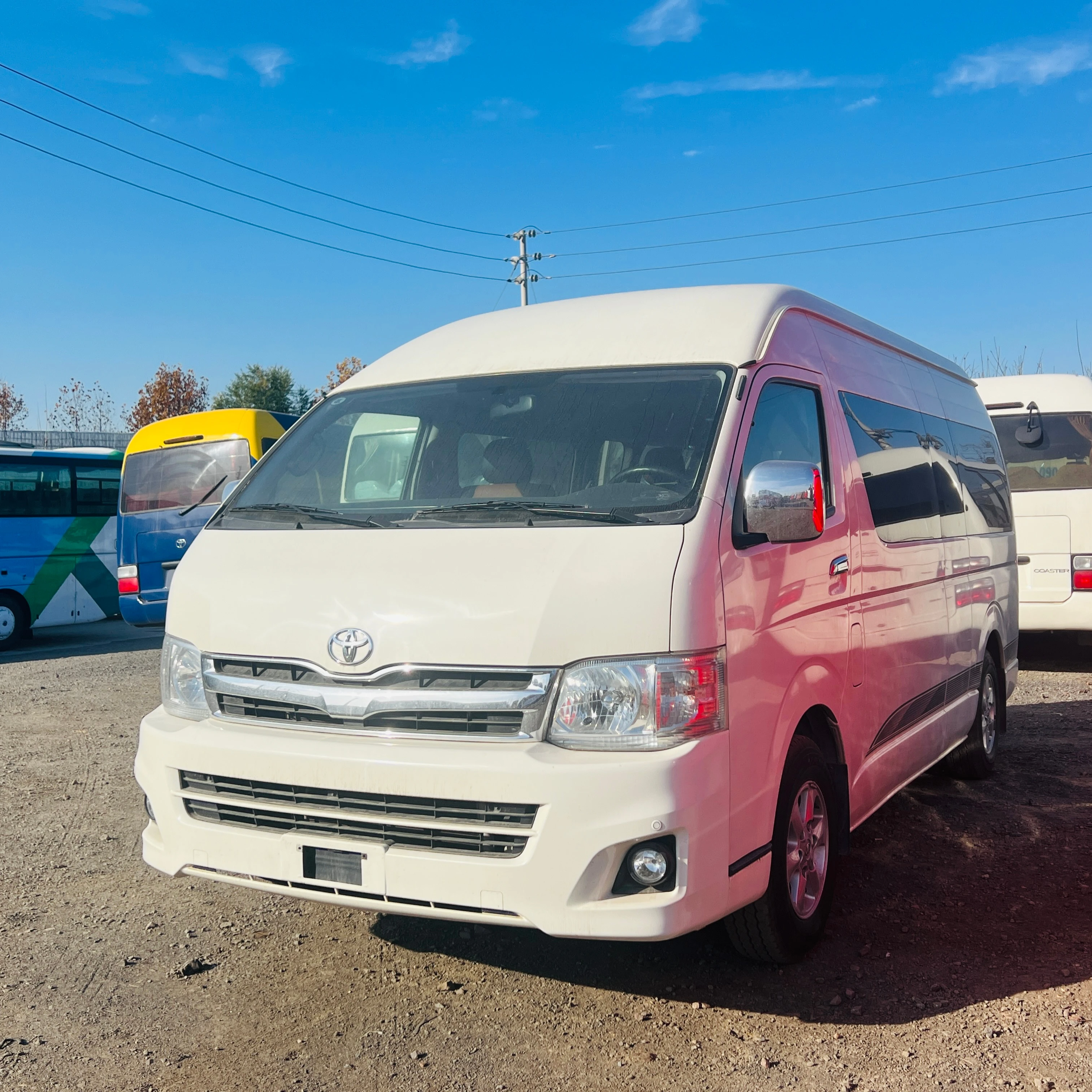 Used Toyota 13 seaters HIACE HIGH ROOF for sale