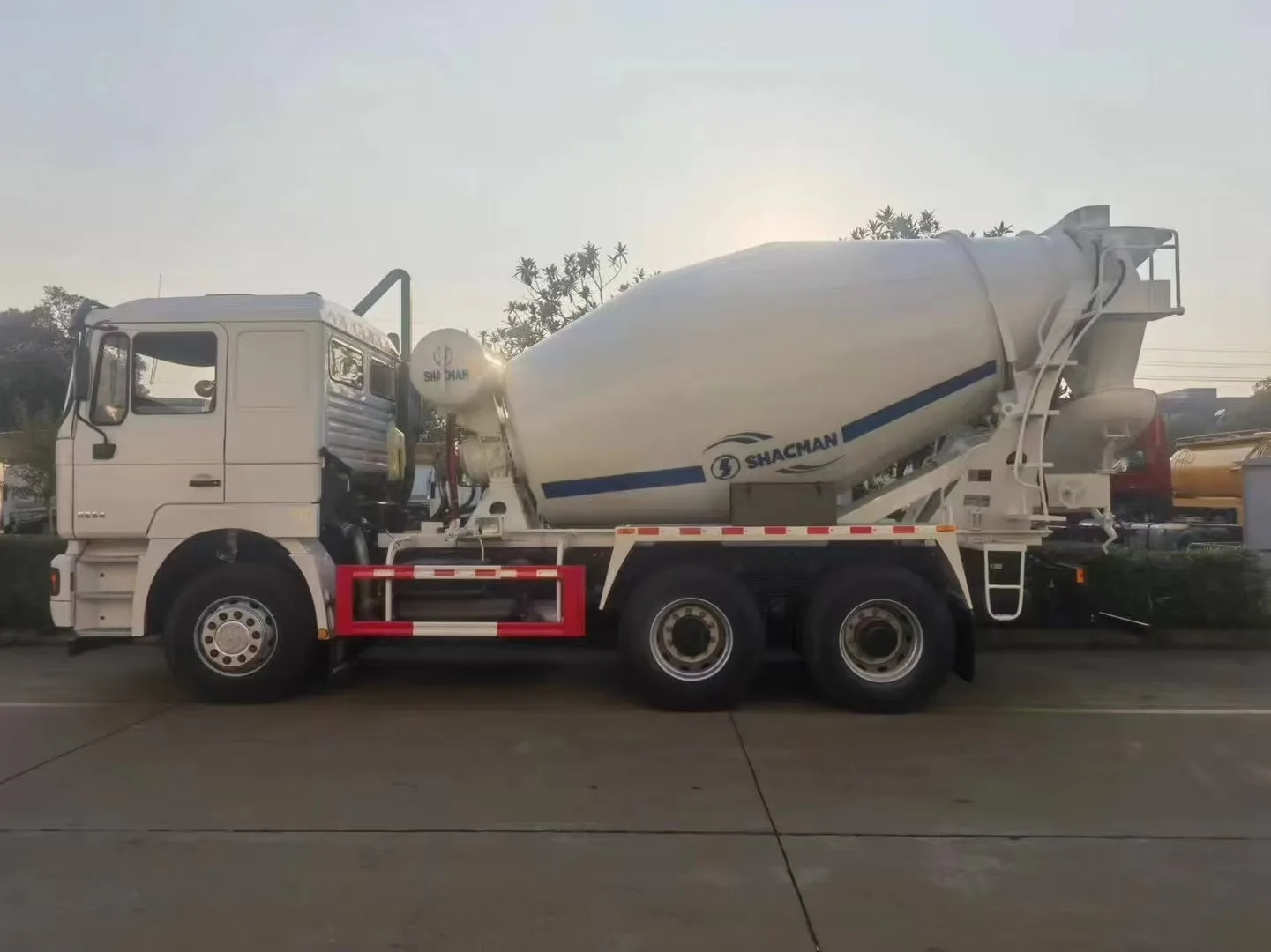 Shacman Concrete Mixer Truck 6X4 12cbm Concrete Mixer Truck transit mixer