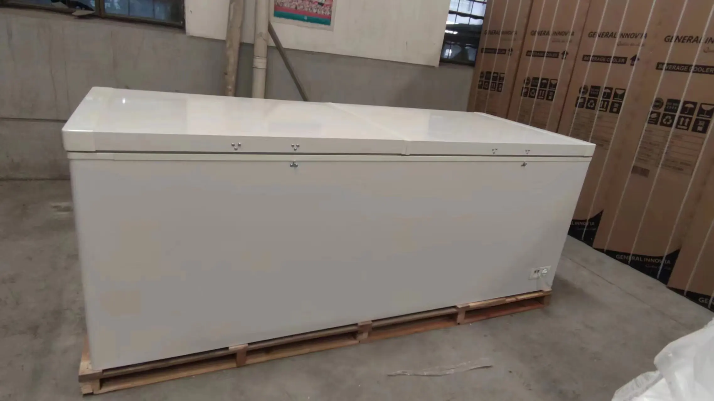 big size deep freezer chest type freezer 1280L AC/DC solar power freezer with solar panel kit