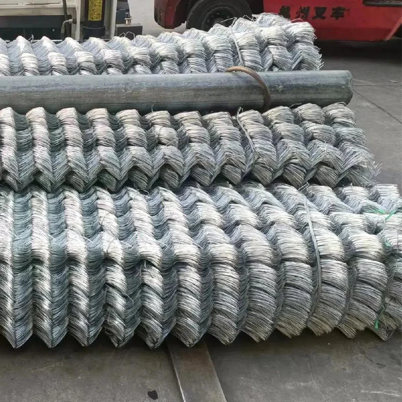 9 gauge Small Hole Mini Mesh Chain Link Fence basketball stadium cheap mini chain link fence roll 4 ft 6 ft 8 ft 10 ft