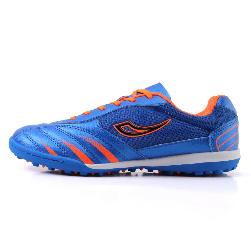 Factory customized professional football shoes outdoor sports shoes