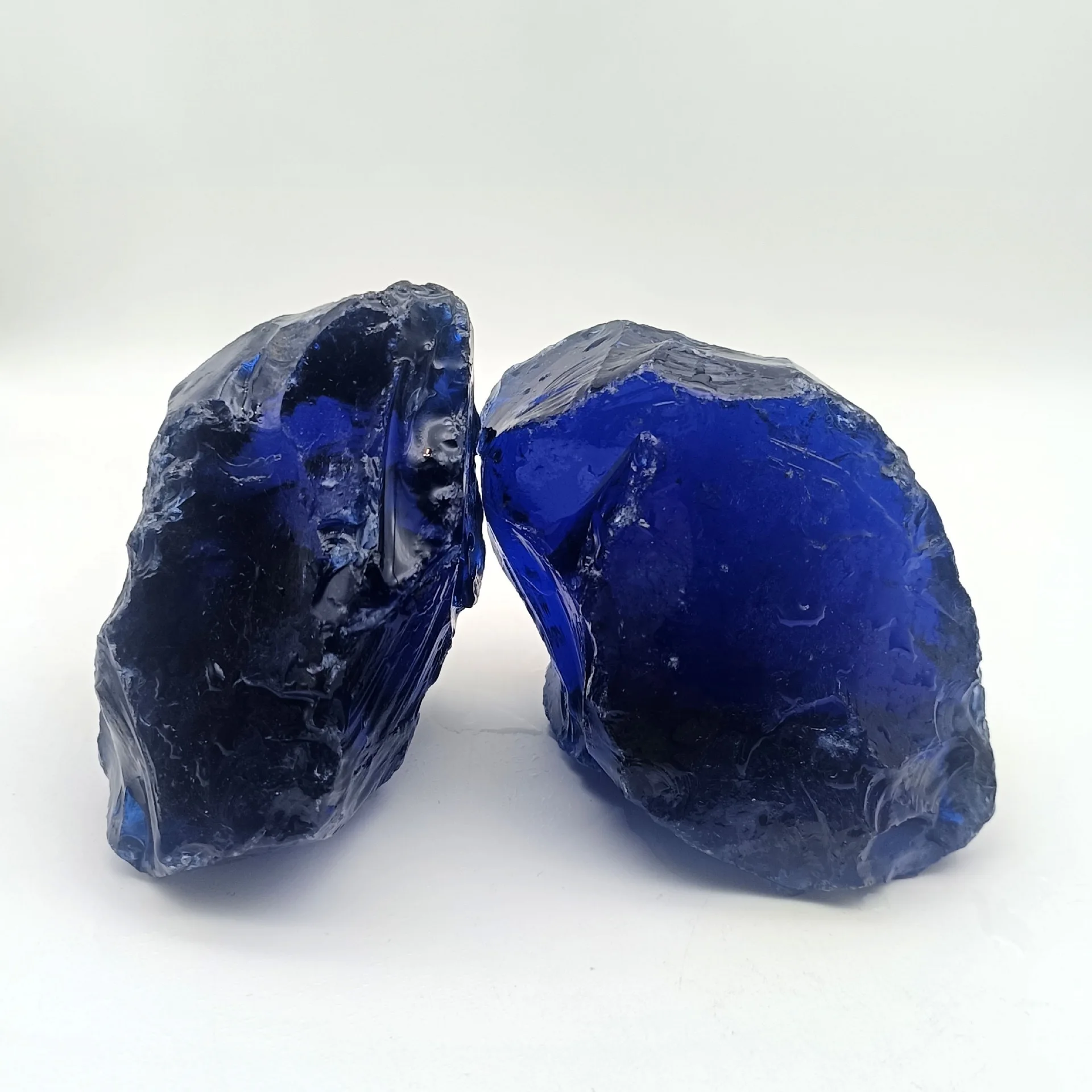 Hot selling product: Blue glass sand, colored terrazzo glass, broken glass