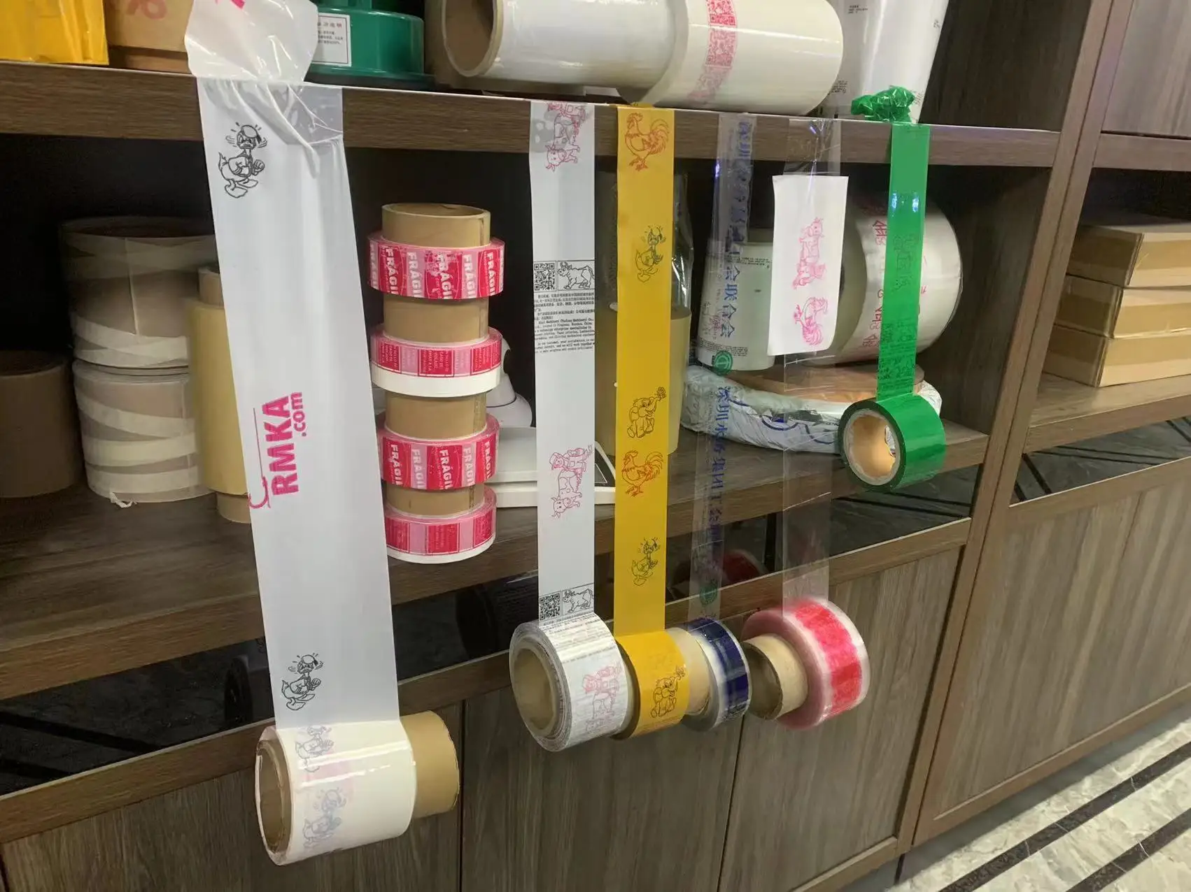 Fully Automatic Bopp Tape Slitting Machine 3 Colors Scotch Gum Adhesive Tape Printing Machine
