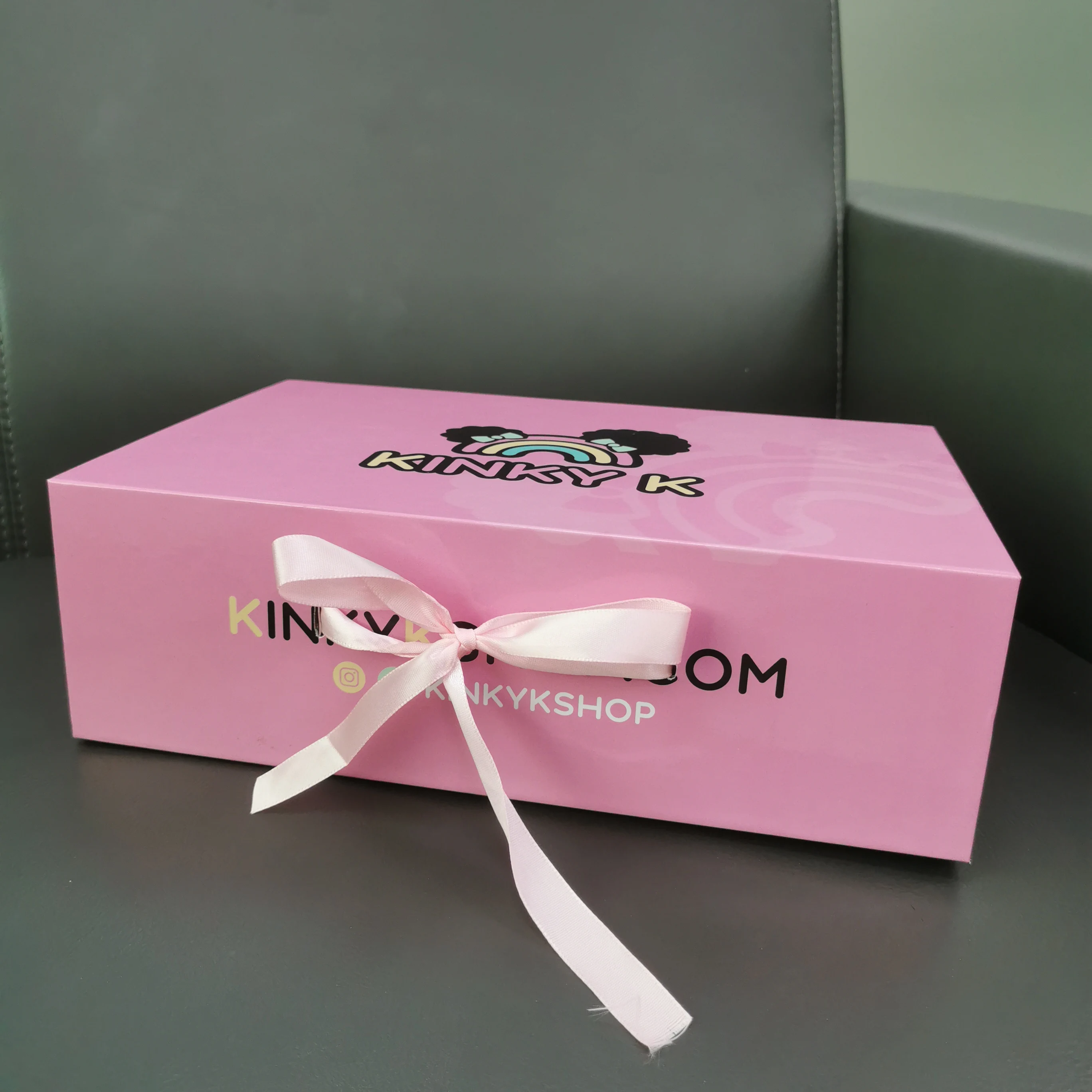 Magnetic Gift Box Wrapping Cardboard Gift Packaging Wig Hair Carton Premium Luxury Paper Box Customised Logo Ribbon Folding