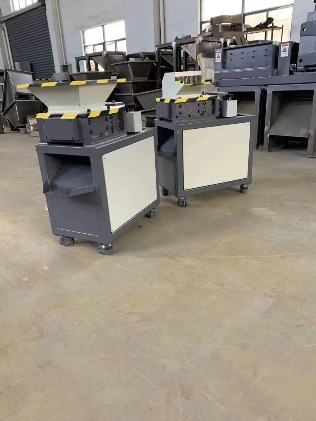 Double Shaft Shredder Scrap Metal, Gas Tank Squeeze Shredder / Double Shaft Shredder For Garbage Dump Recycling Station