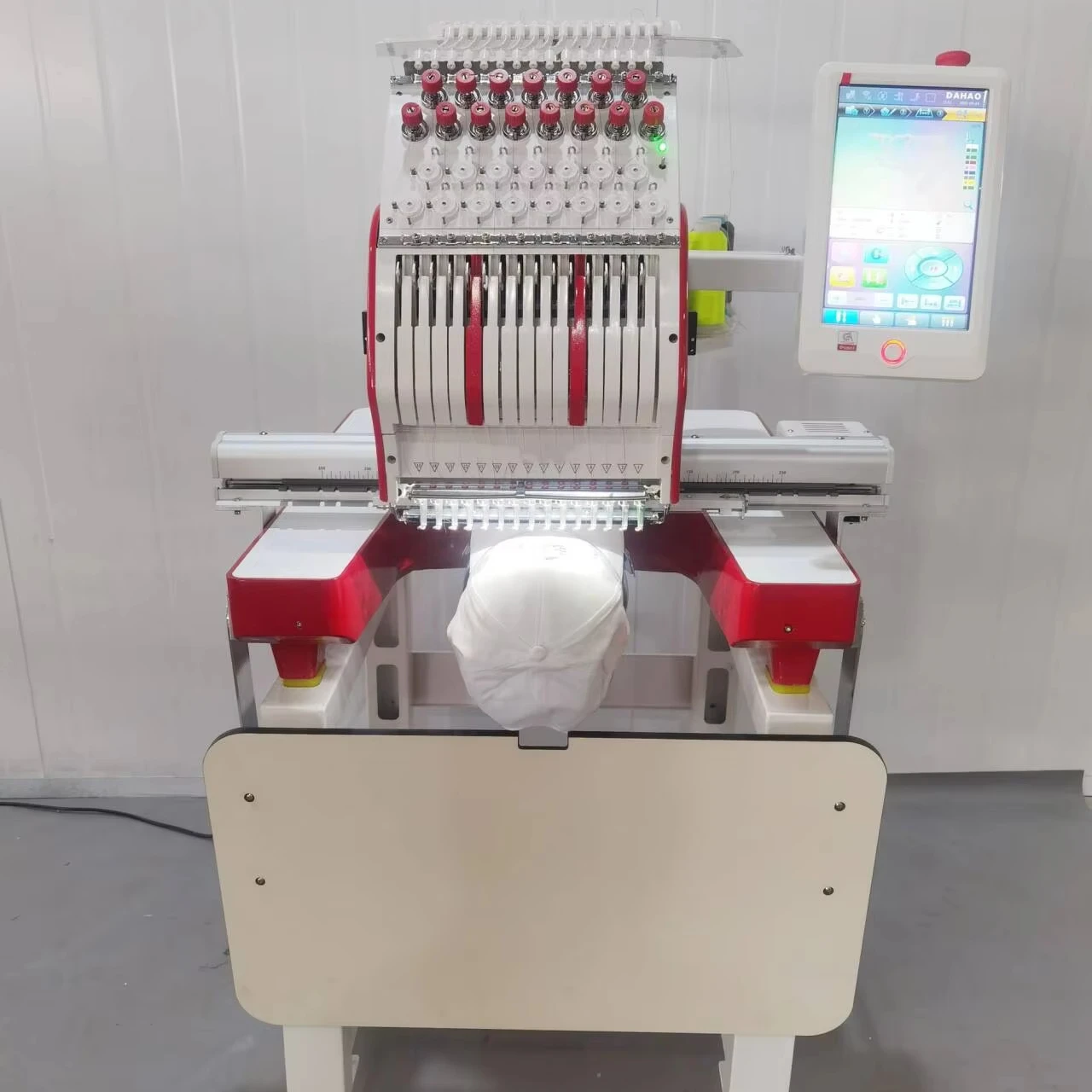 Yeshi Professional Brand High Quality Computer 9/12/15 Needles Single Head Multi Functional Embroidery Machine