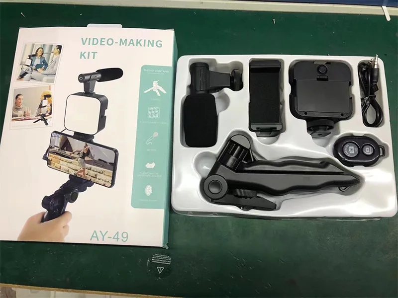 Factory Wholesale Selfie Stick 360 Rotation with Light Microphone Tripod Stand ay 49 Video Making Kit