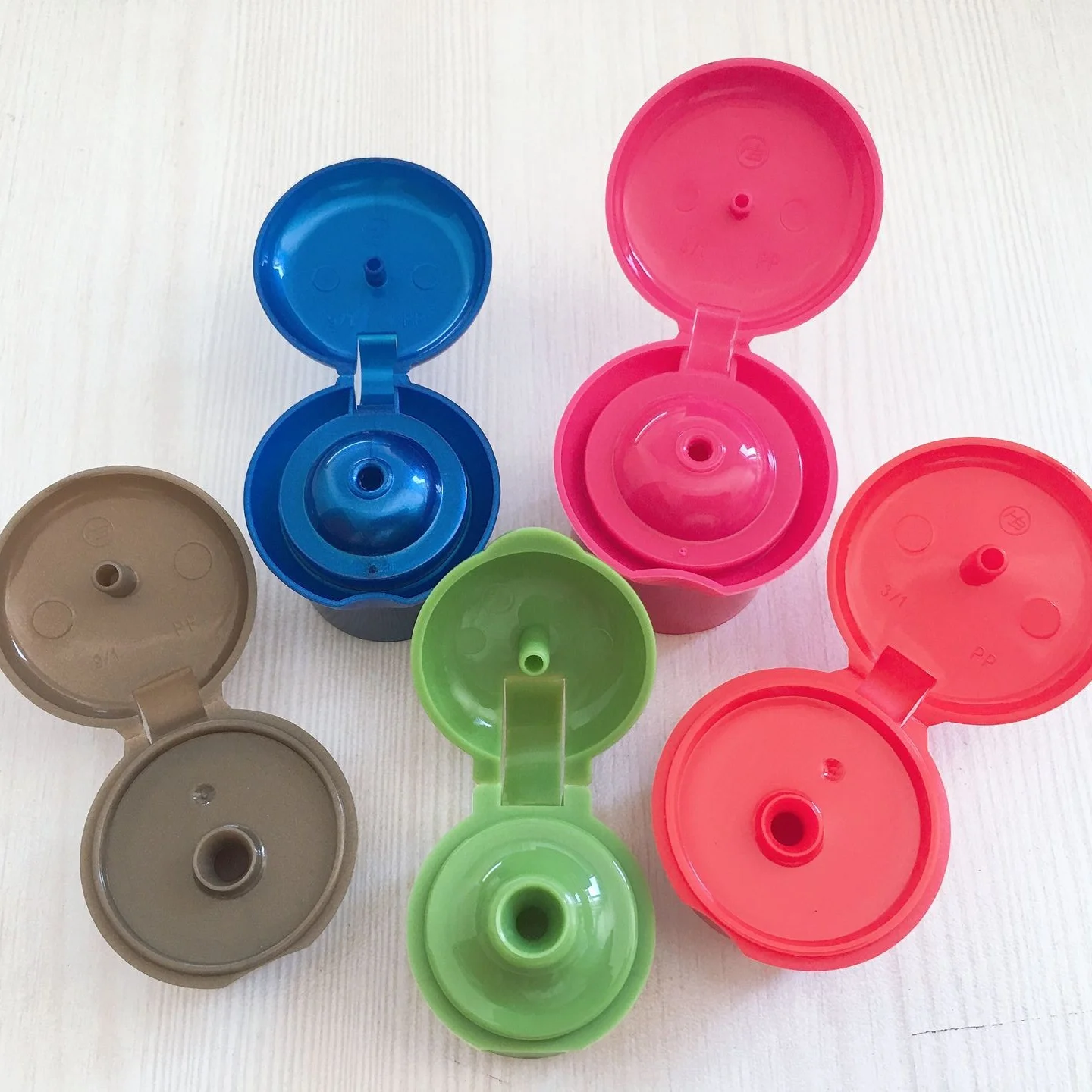 
Flip top cap mushroom cap 24/410 