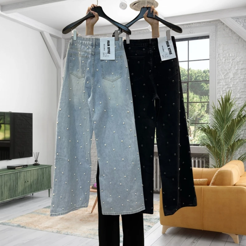 2025 Summer Vintage New Trending Wholesale Black Fashion Loose Pants Fashionable Baggy Pants Women Jeans Pants With Embossed