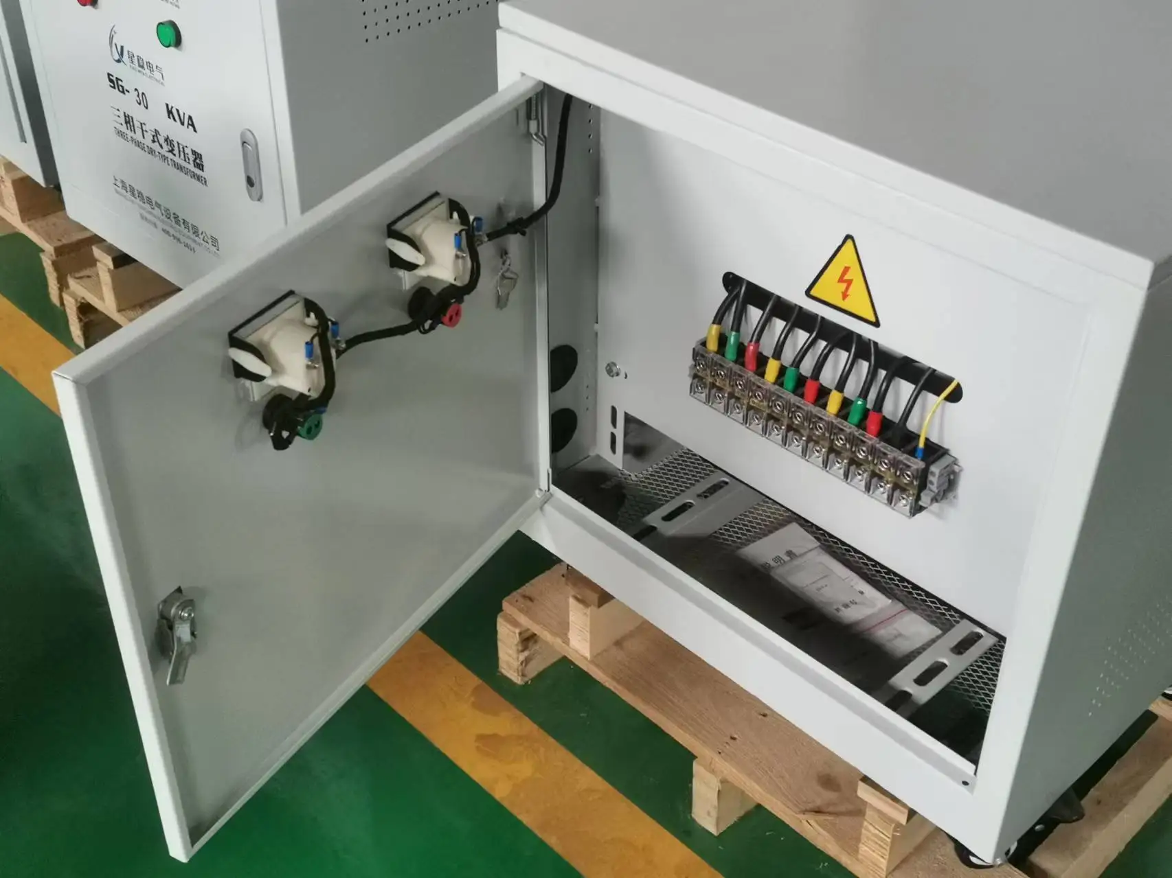 Автотрансформатор сухого типа с завода 30kva 40kva 50kva трехфазный автотрансформатор 380v до 220v Transforme