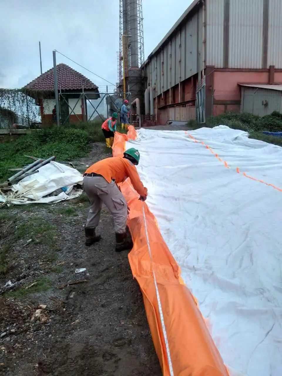 Geotextile floating silt curtain For Oil spill control