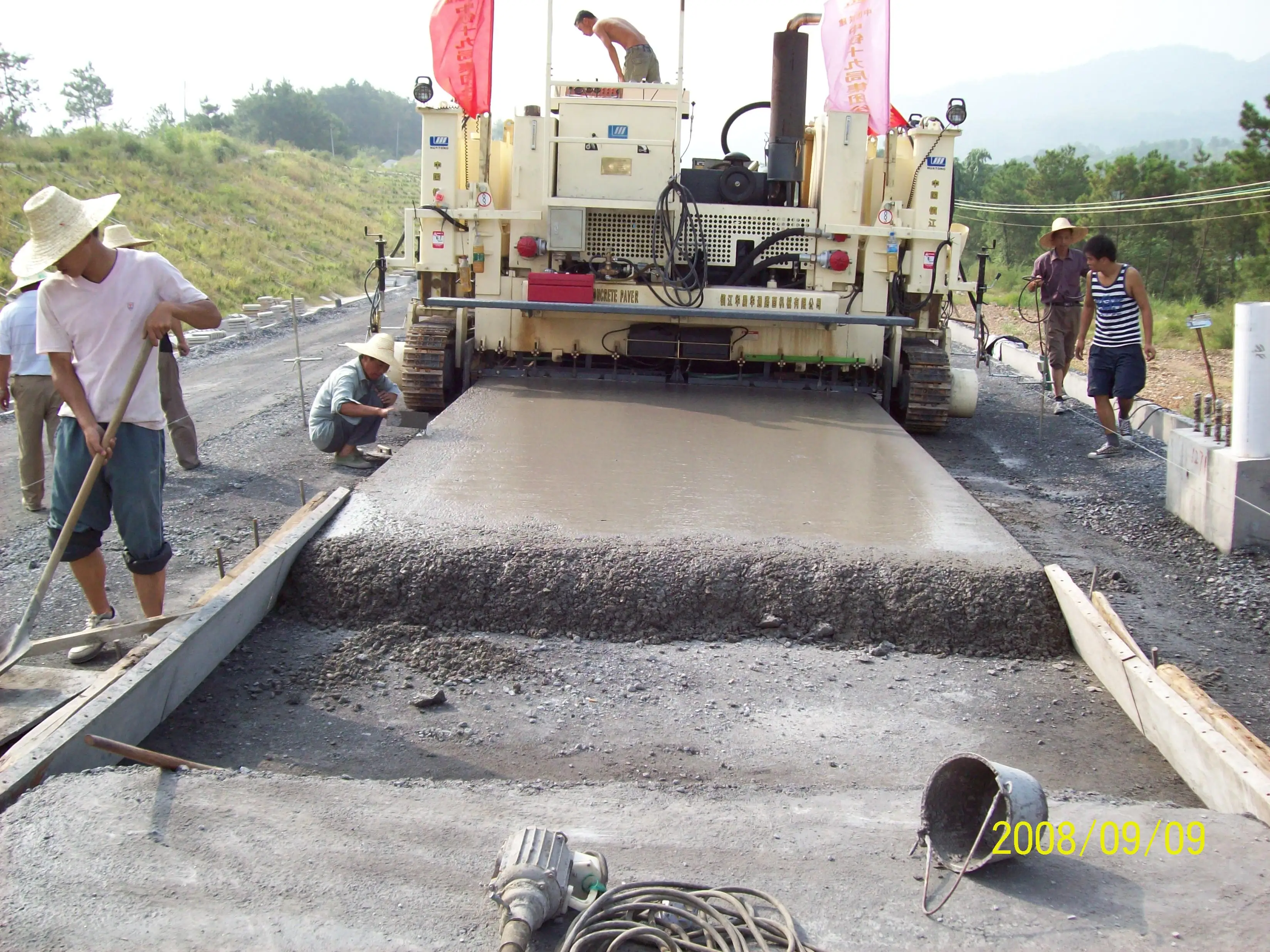 1220MAXI-PAV 4.25-8.5m concrete slip form paver