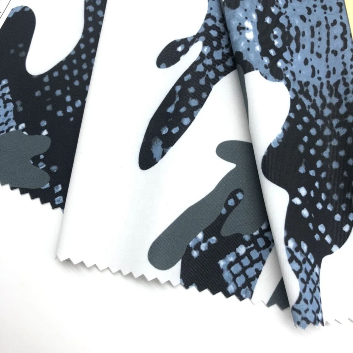 Swimming Wear Print 82% POLYESTER 18% Spandex Stretch Fabric Knitted Swimwear Fabric Wholesale Spandex / Polyester for swimsuit