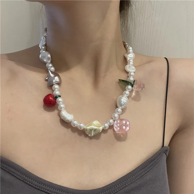 Bohemian Y2K Designer Resin Acrylic Fruit Pendant Irregular Pearl Crystal Bead Chain Clavicle Necklace Jewelry for Women