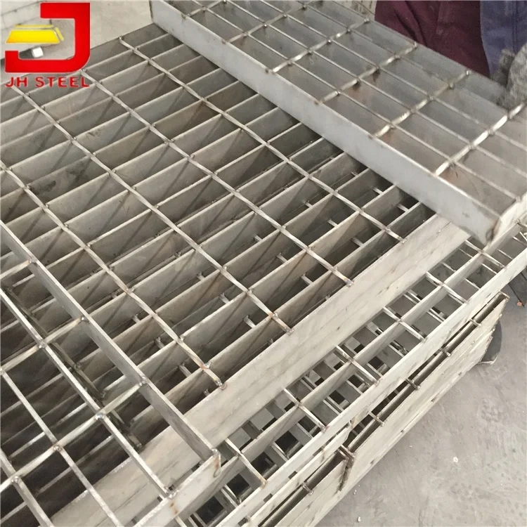 Heavy duty Welded Hot Dip Galvanized Floor Grating Treads Grates for Steps Manufacturer Price Customized size