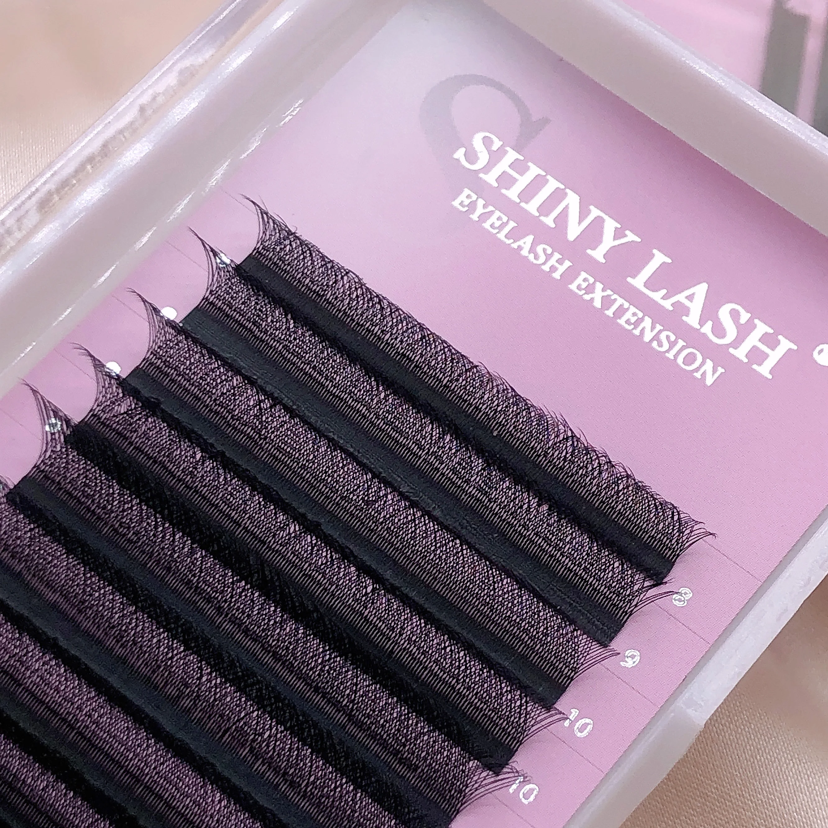 Wholesale Triple Tips W Shape Lash Extension Trays Matte Black 12rows 0.07 7-15mm C/D Volume 3D Clover Eyelashes Extension