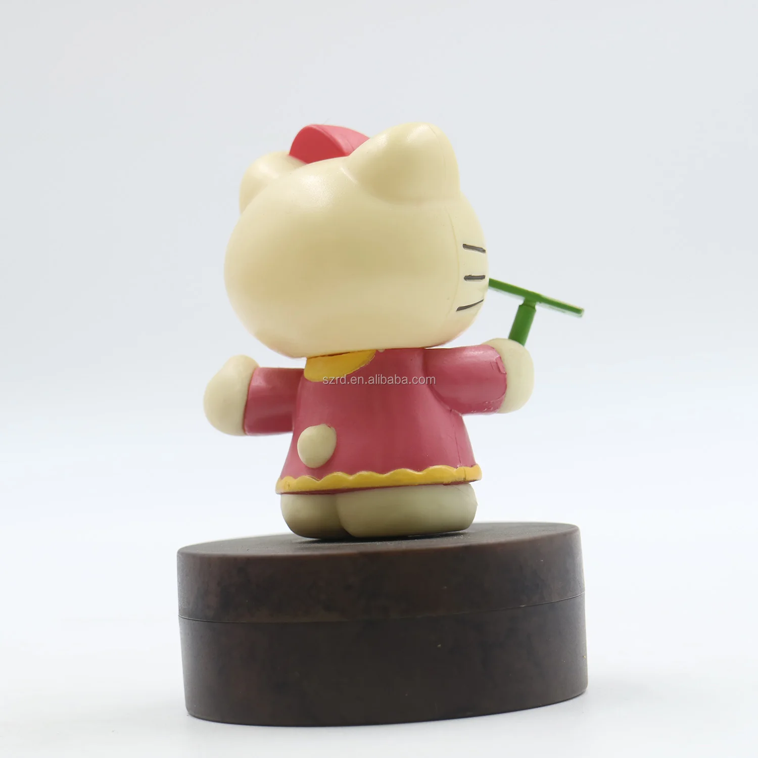Wholesale Custom Made Plastic Cute Anime Character toys display on