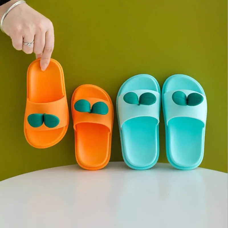 Тапочки детские Нескользящие, летние сандалии и тапочки для дома и ванной, милые Мультяшные для мальчиков и девочек