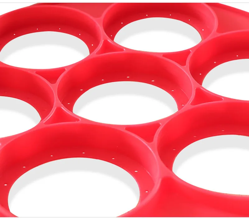 Kitchen Tool 7 Hole Round Red Food Grade Silicone Omelette Mold