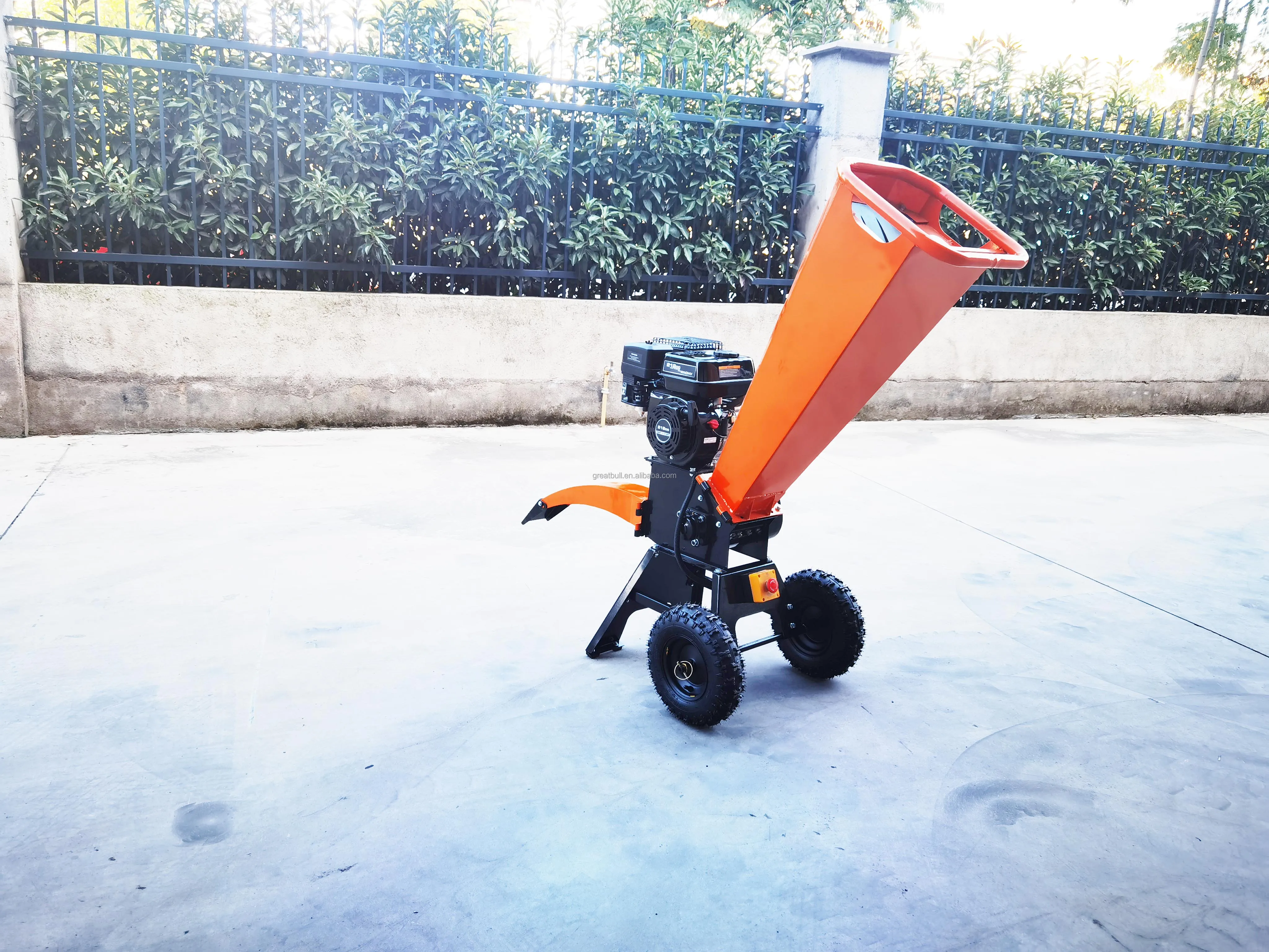 Wood Chipper Shredder Mini Chipper Shredder Tree Chipper Branch Chipper Industrial Wood Chipper wood crusher shredder