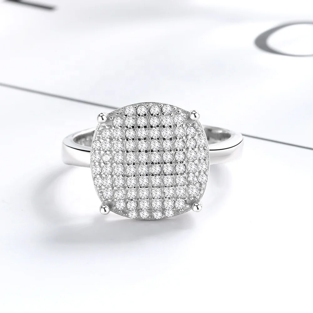 Hot Sale Style Woman Wedding Ring Fashion Shining Zircon Ring